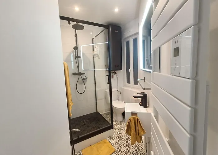 04- La Potinière- Proche - Rdc Avec Terrasse- Parking Gratuit *